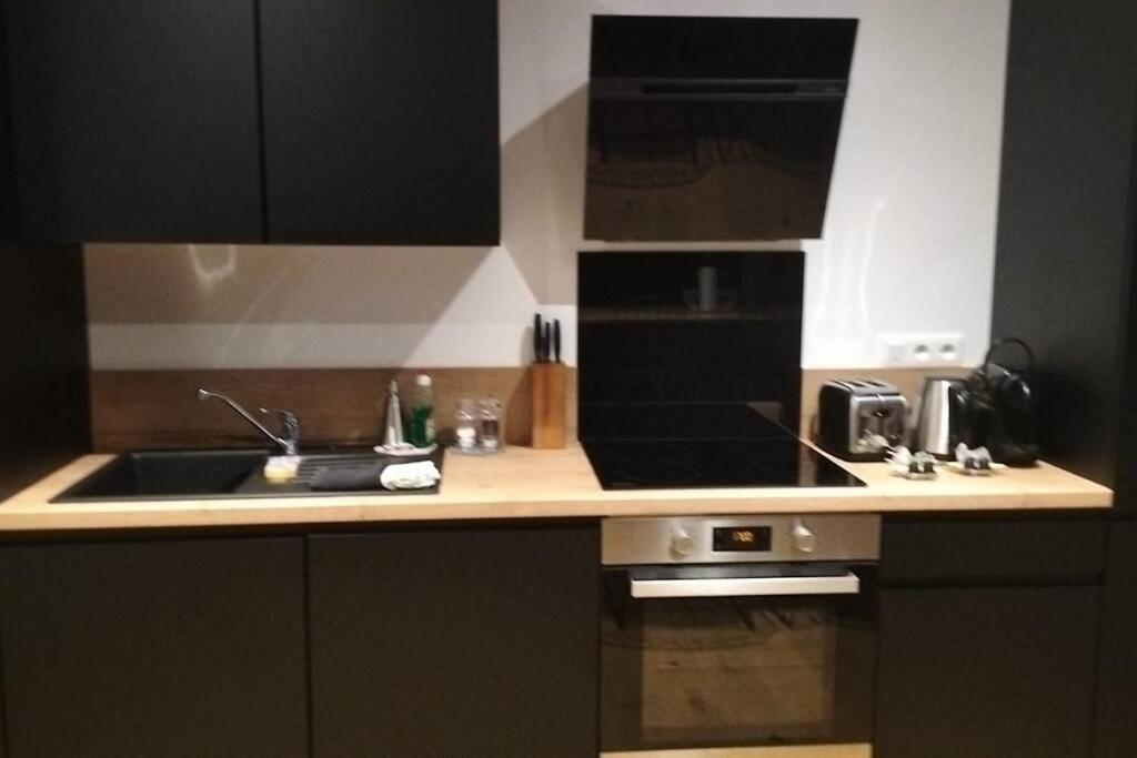 Ferienwohnung The Sunny ¤ Terrasse ¤ Proche Centre ¤ Parking ¤ Wifi Amiens Exterior foto
