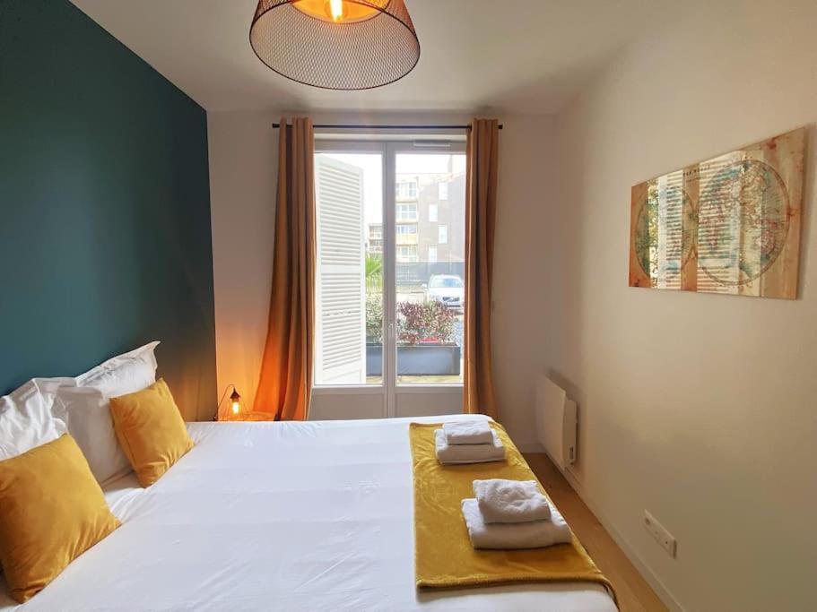 Ferienwohnung The Sunny ¤ Terrasse ¤ Proche Centre ¤ Parking ¤ Wifi Amiens Exterior foto