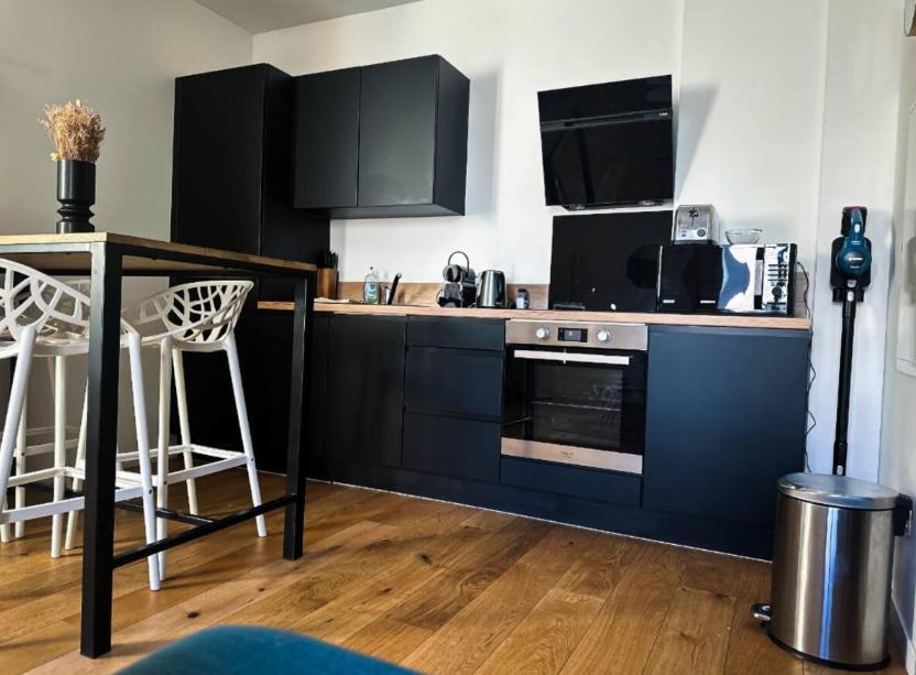 Ferienwohnung The Sunny ¤ Terrasse ¤ Proche Centre ¤ Parking ¤ Wifi Amiens Exterior foto